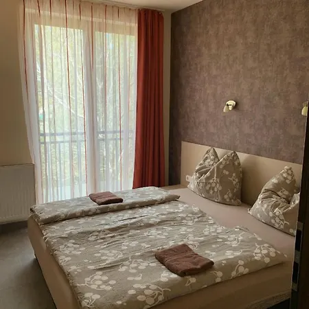 Balaton Apartmanhaz * Siofok