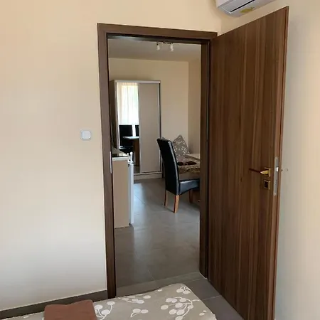 Balaton Apartmanhaz Apartment Siofok