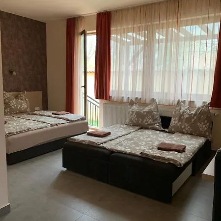 Balaton Apartmanhaz *