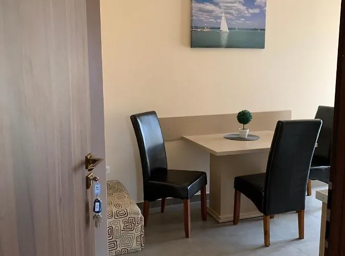 Balaton Apartmanhaz *